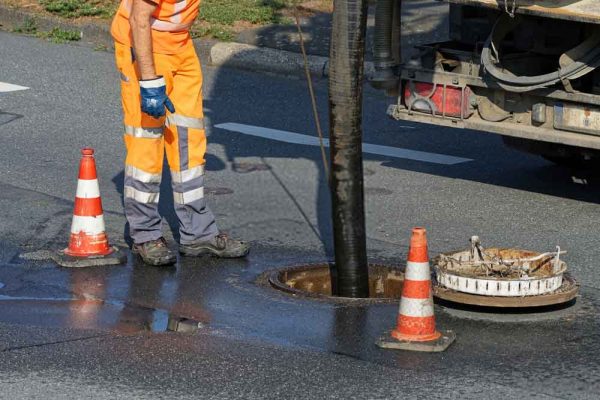 Sewer-cleaning-3